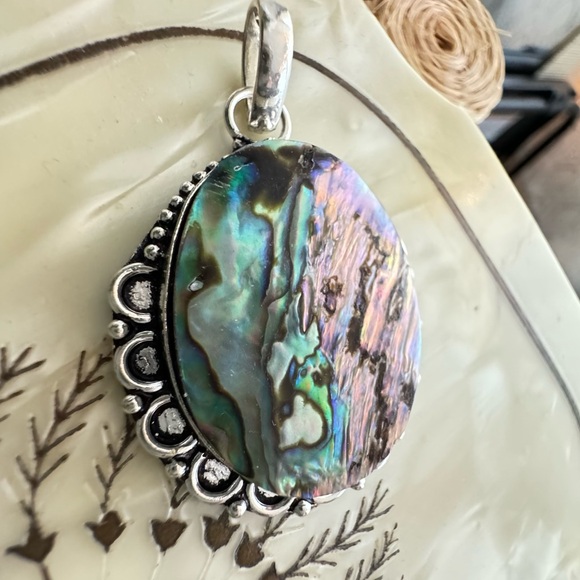 ABALONE SHELL PENDANT NECKLACE| 925sp| CHAIN 18” - Picture 5 of 5